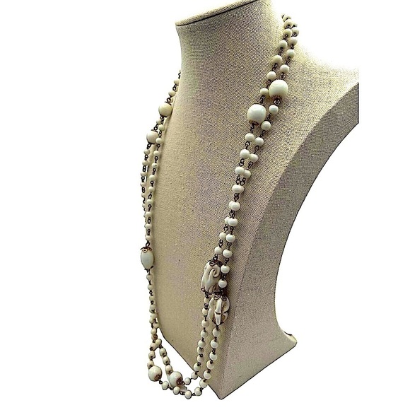 Vintage White Glass Milk Bead Necklace With Gold-Tone Accents Long N56 - Picture 2 of 6